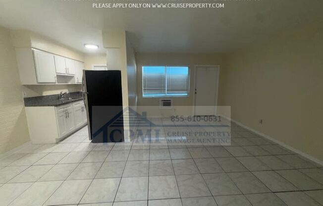 1 bed, 1 bath, 642 sqft, $1,595, Unit 26