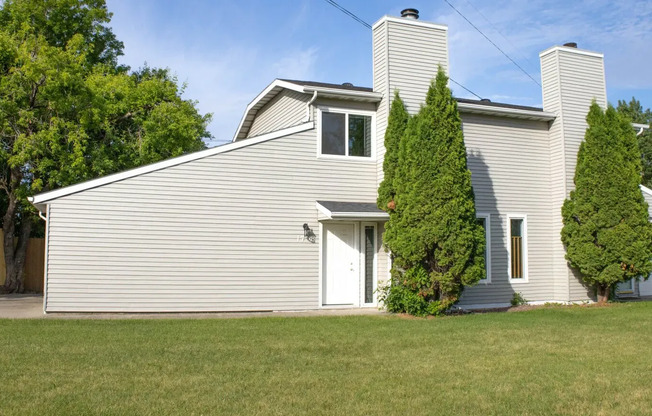 Beautiful Twin Homes in Fargo