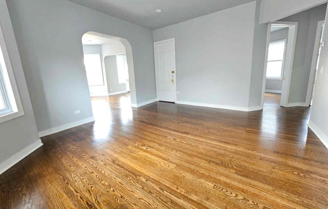 121 N MENARD AVE