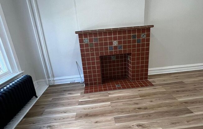 Huge 5 bedroom house with off-street parking