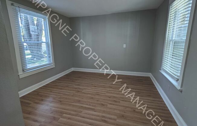 1 bed, 1 bath, 900 sqft, $1,200, Unit Apt 3