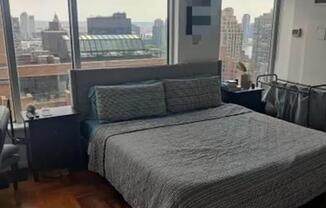 250 E 54 ST
