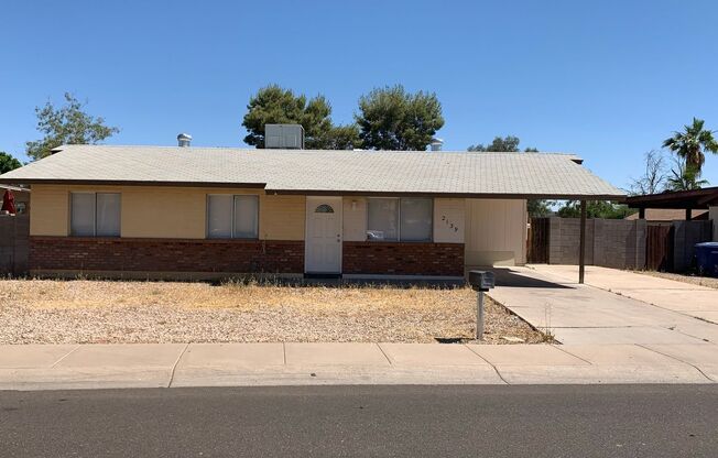 Beautiful 3 bedroom, 2 bath home in Chandler