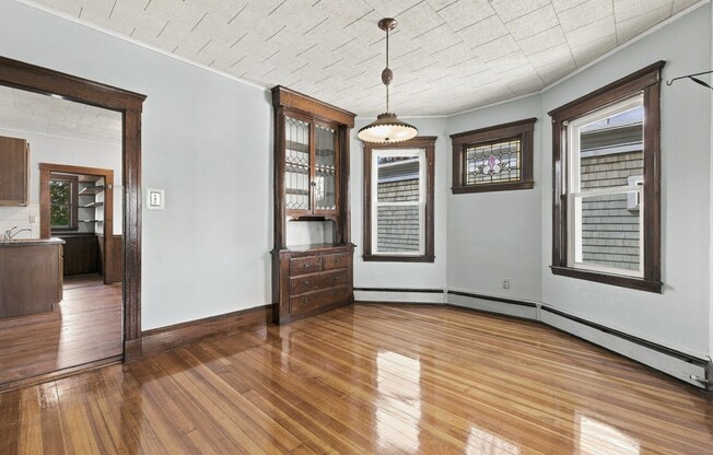90 SAWYER AVE