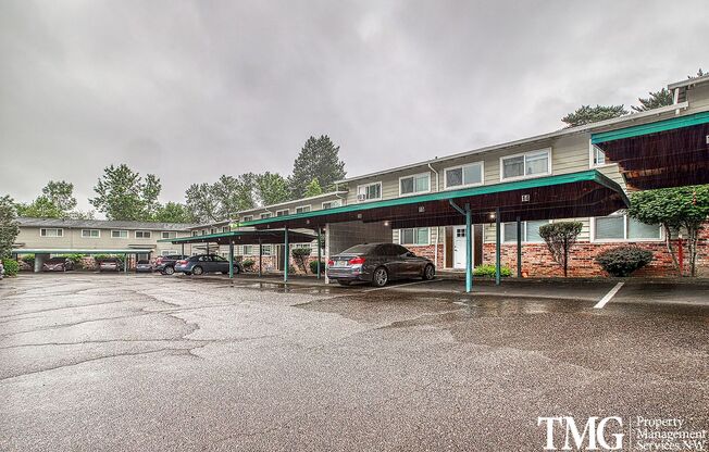 2 beds, 2 baths, 946 sqft, $1,500, Unit 12