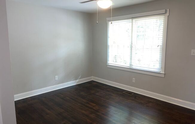Beautifully Renovated Apartment in Wilmore!