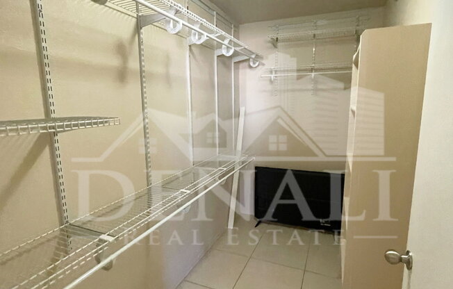 1 bed, 1 bath, 702 sqft, $1,095, Unit Unit 1129