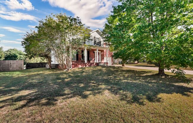 3 Bedroom Pet Friendly Home For Rent With Extra Large Bonus Room!