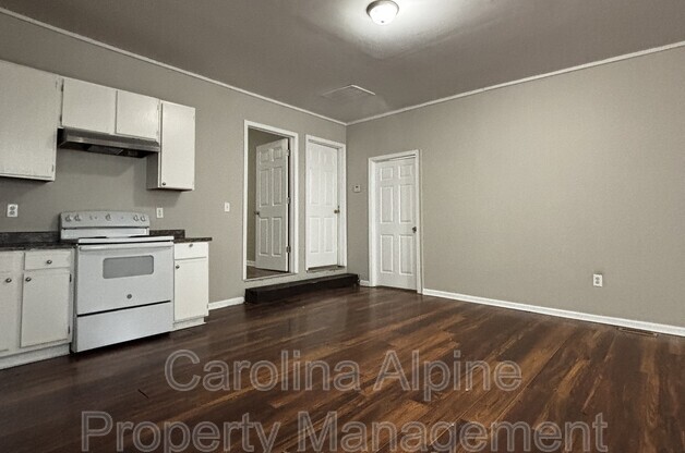 1601 COLLINSTON DR