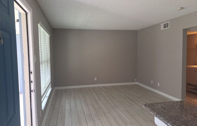 2 beds, 2 baths, 926 sqft, $1,187, Unit 2423