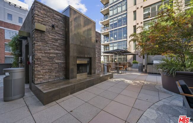 1 bed, 1 bath, 790 sqft, $2,600, Unit 1019