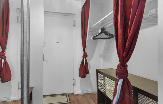 61 Lexington Ave 1F