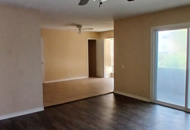 2 beds, 1.5 baths, $900, Unit F203