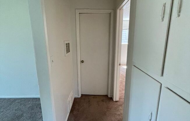 2 beds, 2 baths, $4,600, Unit A