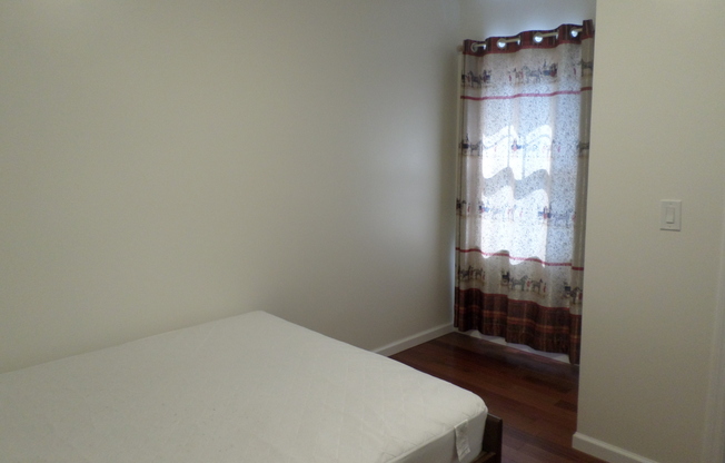 3 beds, 2 baths, $3,100