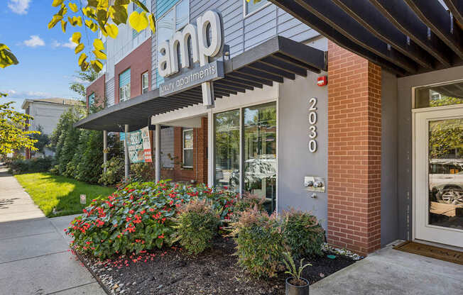 AMP Luxury Apartments in Louisville