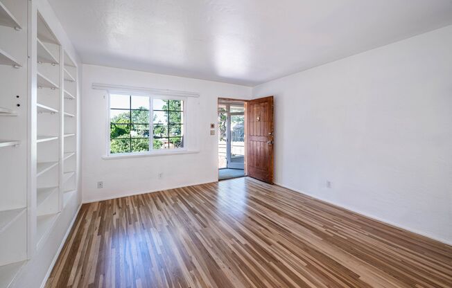 1 MO. FREE RENT! Charming Midtown Santa Fe Home with Yard & Garage