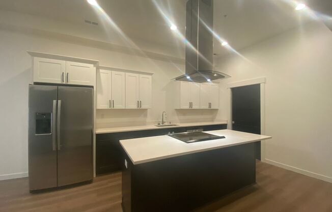 1 bed, 1 bath, 1,168 sqft, $1,995, Unit Apt # 201