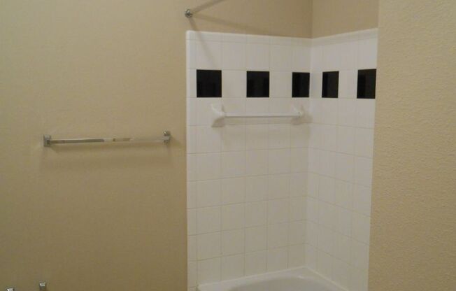 3 beds, 2 baths, 1,447 sqft, $1,524, Unit 0505