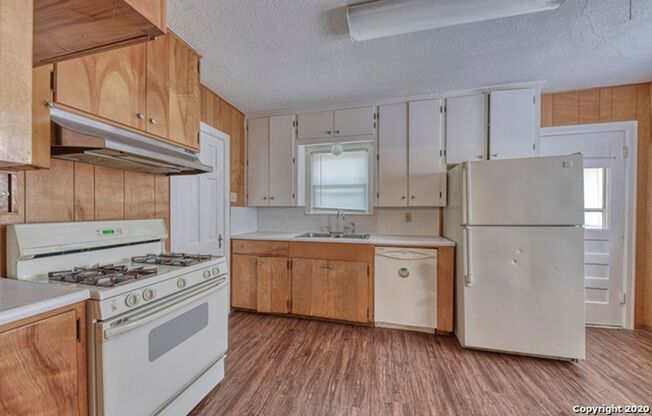 3 beds, 1 bath, $1,675