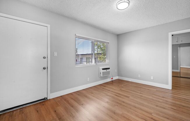 Colima Apartments