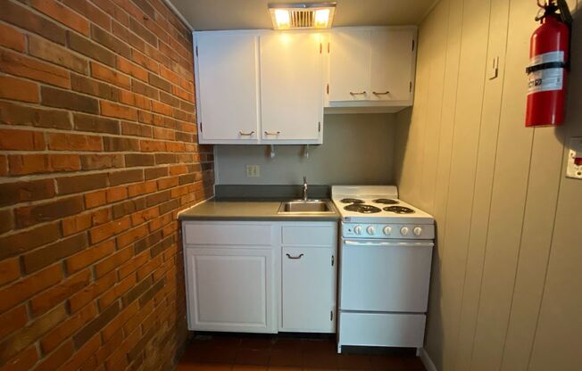 1 bed, 1 bath, 458 sqft, $800, Unit Apt. 3