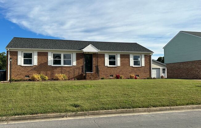 All Brick Rancher in Covington Acres - Colonial Heights