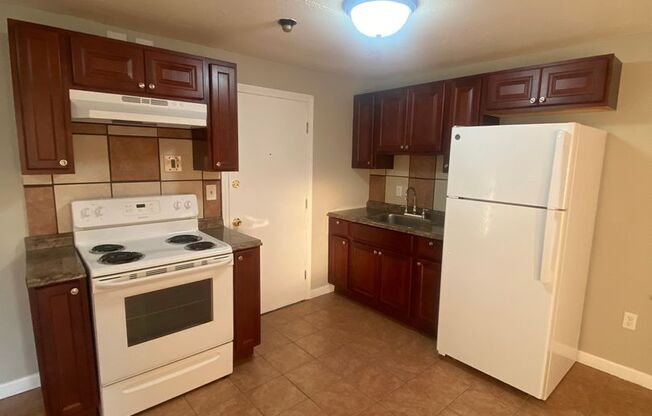 2 beds, 1 bath, 800 sqft, $1,825, Unit 148-20