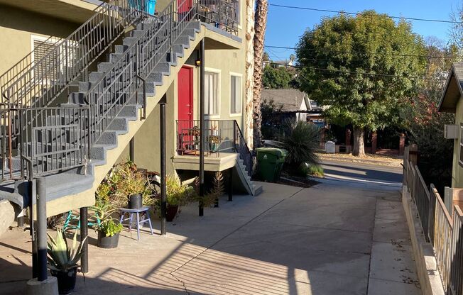 3210 Ellsworth St . Your 2 bedrooms Awaits!