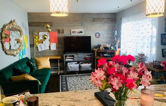 1 bed, 1 bath, 750 sqft, $1,199, Unit 03