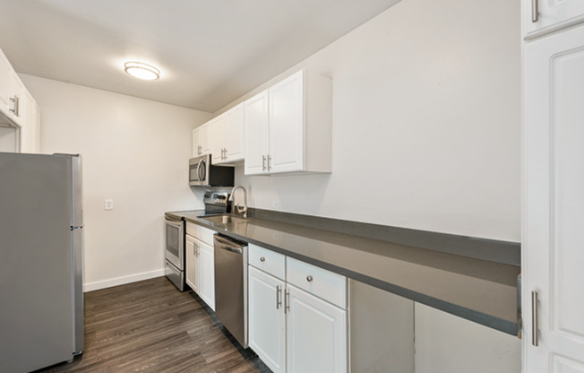Studio, 1 bath, 525 sqft, $1,395, Unit 108