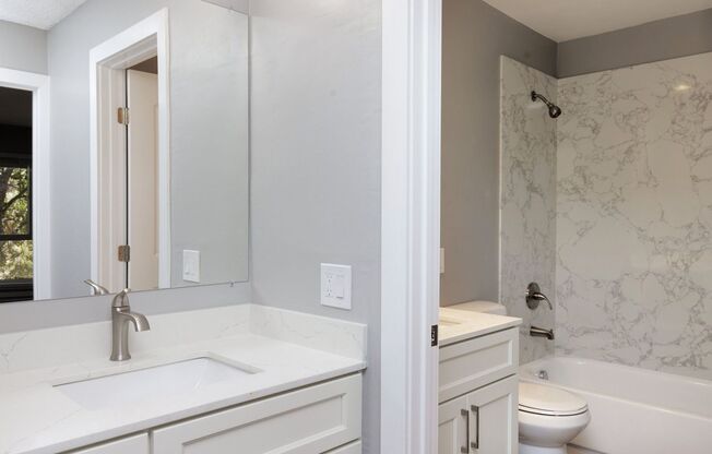 2 beds, 1 bath, 925 sqft, $2,450, Unit 219