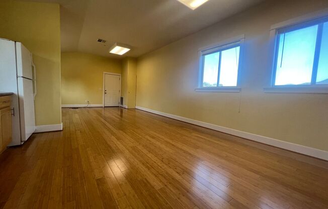 Studio, 1 bath, 792 sqft, $1,495, Unit Carriage House #1