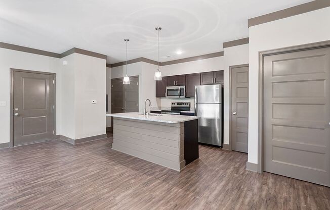 1 bed, 1 bath, 765 sqft, $815, Unit 33