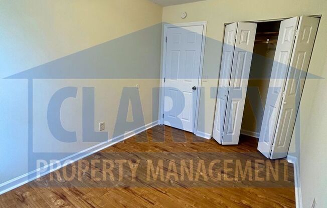 3 beds, 1.5 baths, $1,200, Unit Apt 1