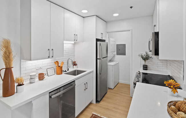 Southwood Apartments - Kitchen