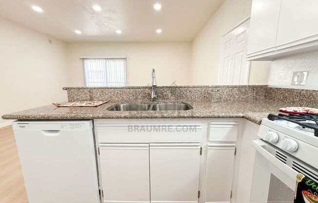 1 bed, 1 bath, 700 sqft, $1,995, Unit 201