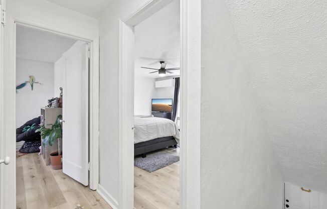 2 beds, 1 bath, 900 sqft, $1,225, Unit 136