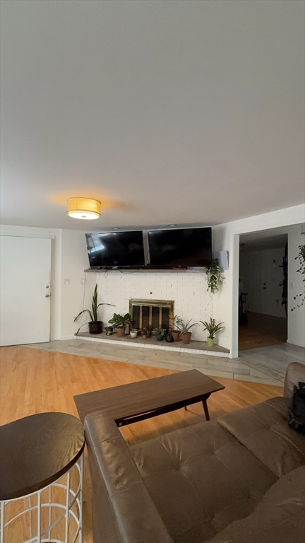 36 SEARS ST