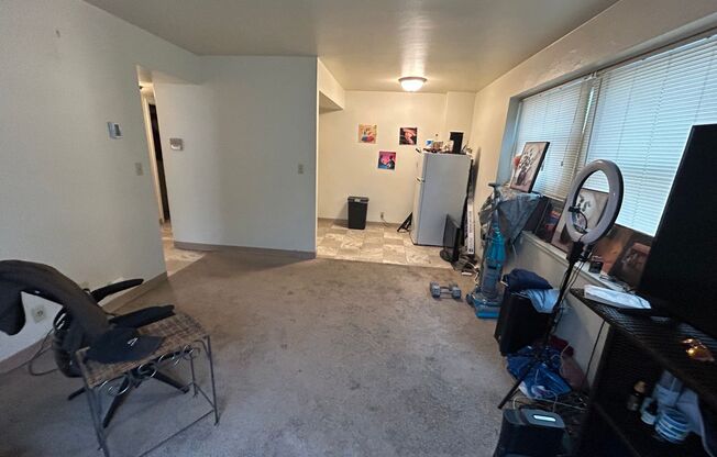 1 bed, 1 bath, $875, Unit 212