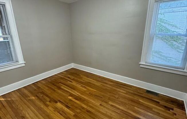 2 beds, 1 bath, $850