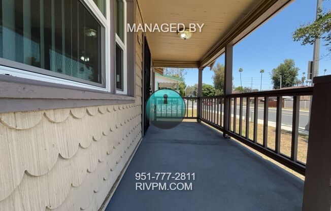 WELCOME TO YOUR NEW HOME IN THE WOOD STREET AREA RIVERSIDE!! AVAILABLE NOW!! WATER AND GARDENER PAID FOR!!