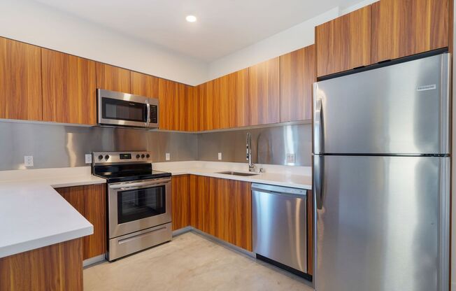 2 beds, 2 baths, 805 sqft, $2,925, Unit 419