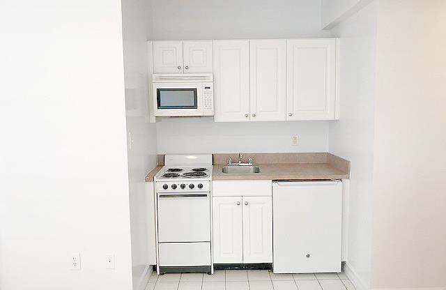 Studio, 1 bath, $2,250, Unit 50