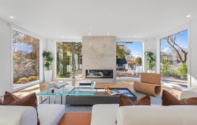 75 OUTLOOK DR