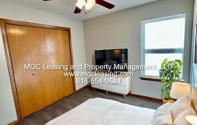 503 509 N FOXRIDGE DR