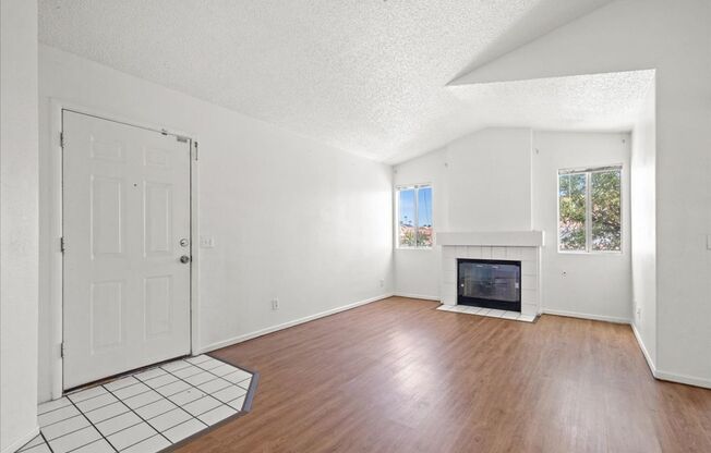 Bright 3-Bedroom Home in Gated Las Vegas Community with Pool & Spa
