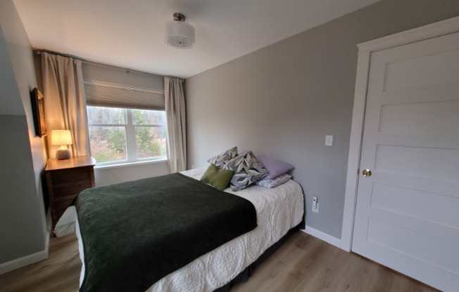 1 LITTLEWORTH RD