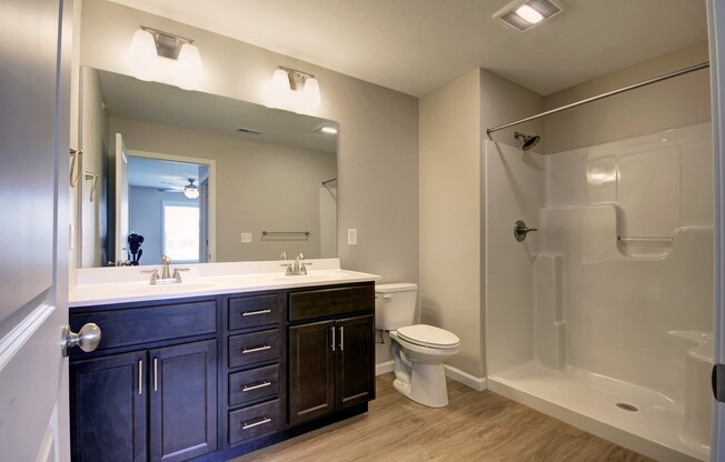 3 beds, 2 baths, 1,502 sqft, $1,975, Unit 1204-201