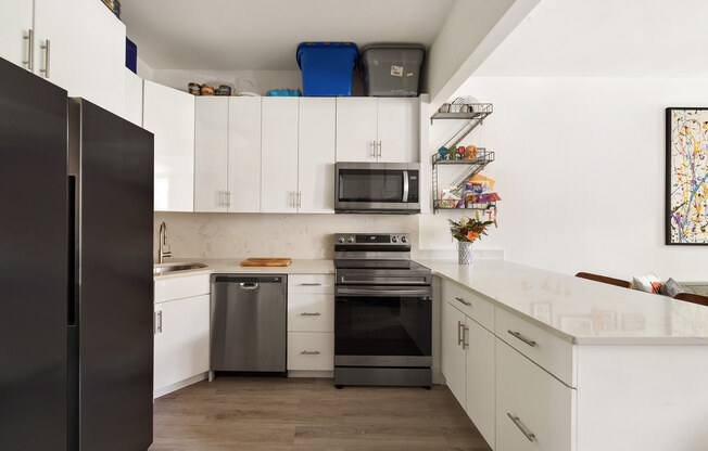 356 7 AVE